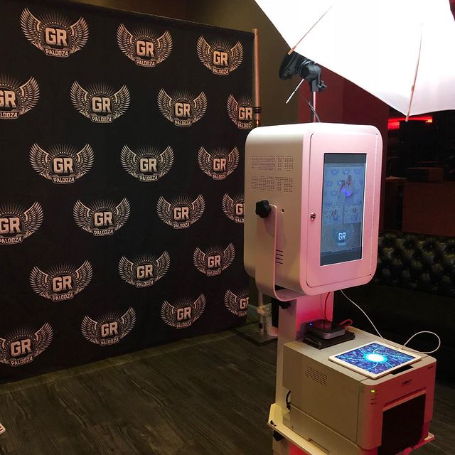 conventional-photobooth